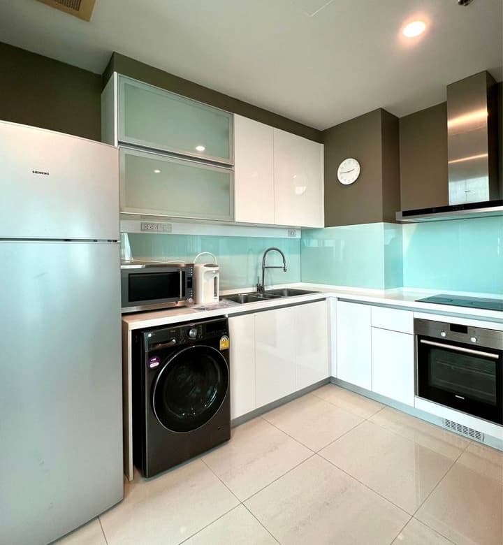 Bright Sukhumvit 24
