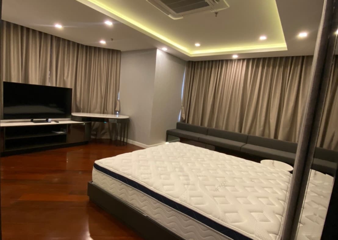 Moon Tower Thonglor
