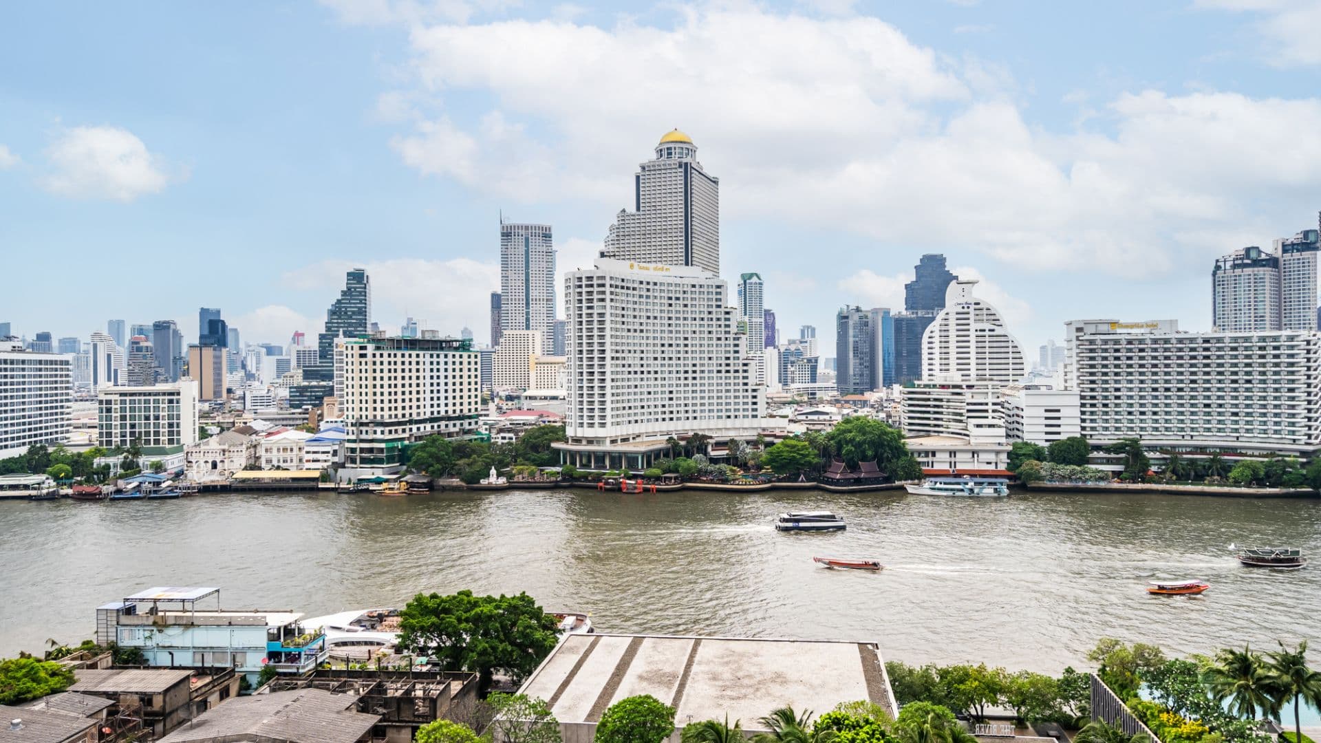 Living in a Luxury Condo in Bangkok: Comfort, Convenience, and Class