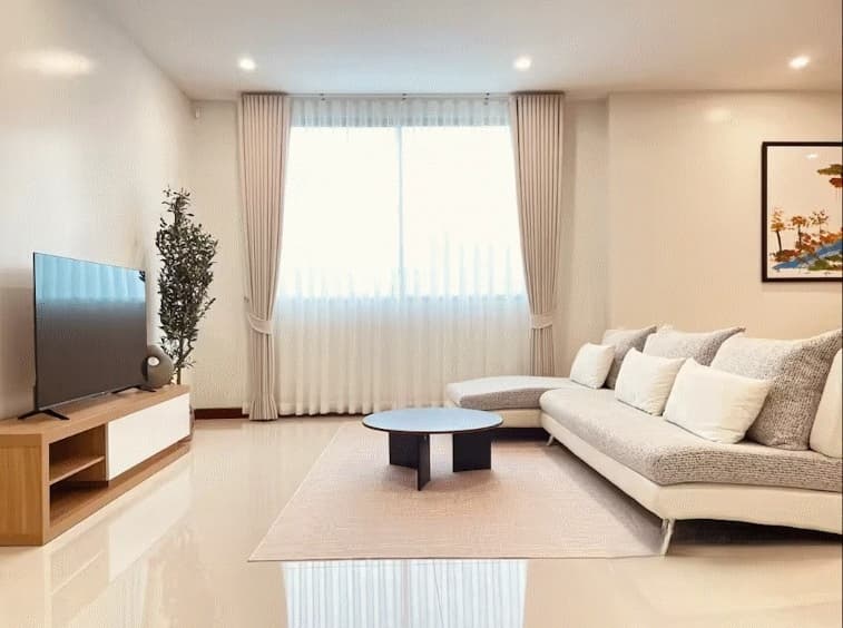 4-Storey Home Office in Sukhumvit 56